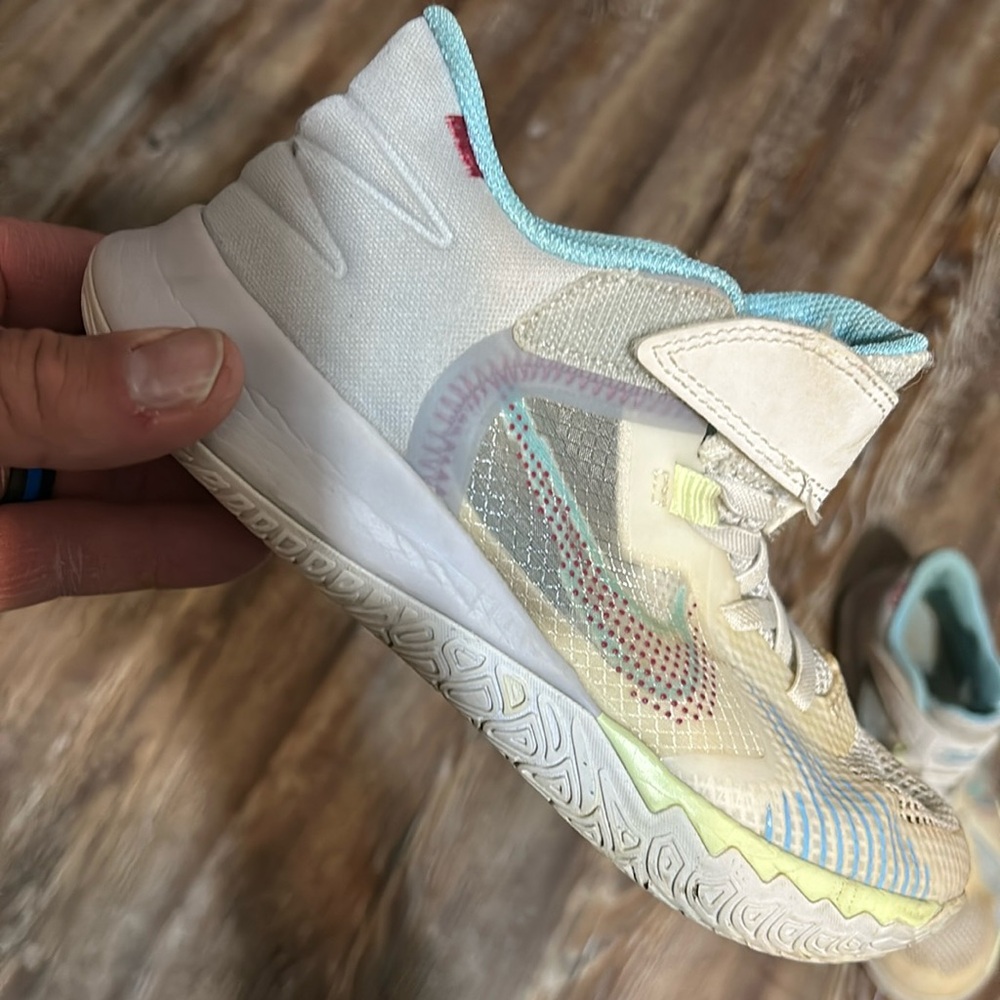 Nike Kyrie Irving 5 Fly Trap